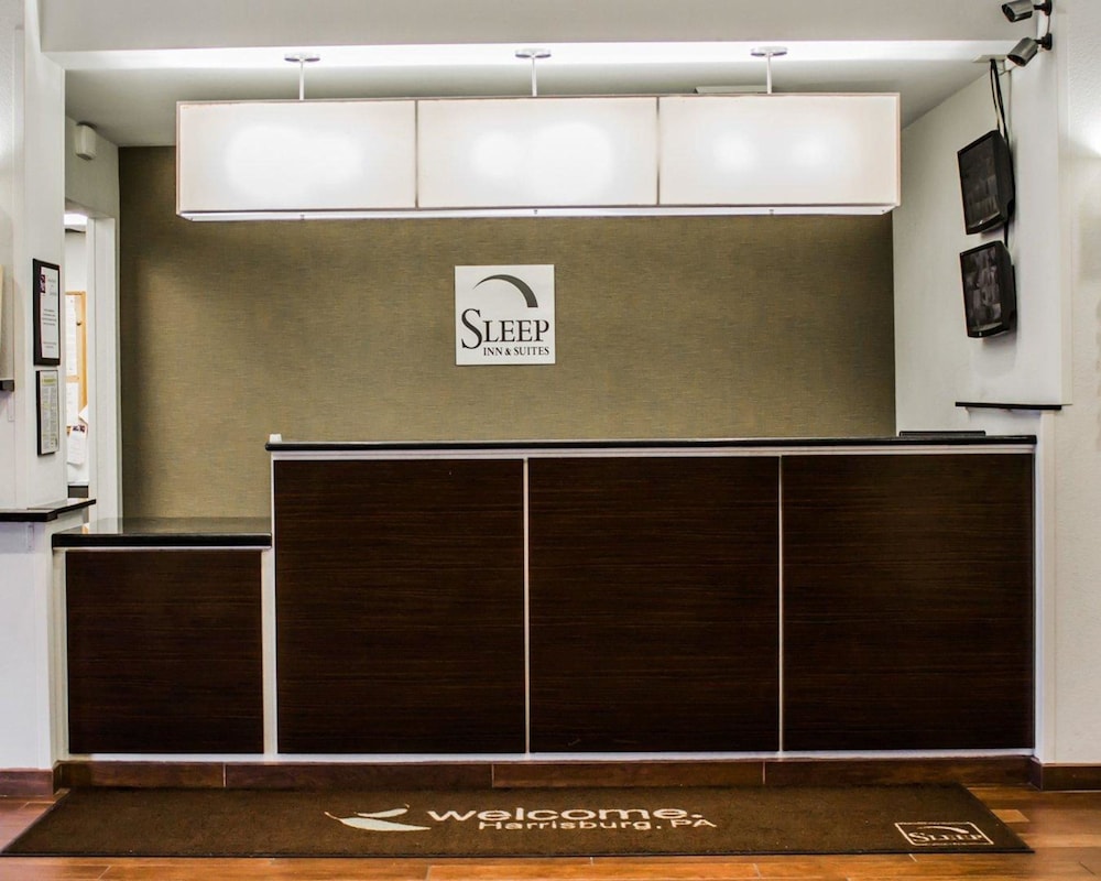 Express Inn & Suites 7/40