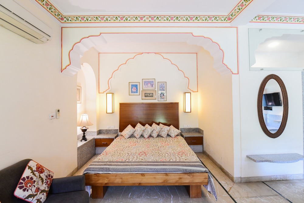 Hotel Megh Niwas 5/46