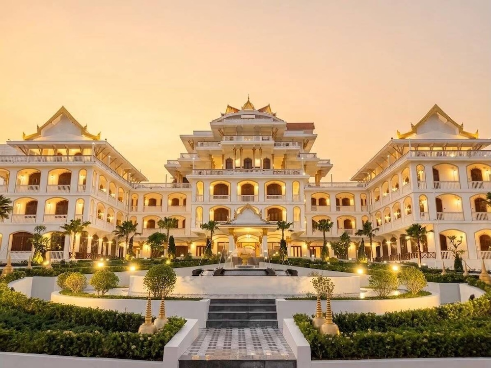 Champasak Palace Hotel 4/65