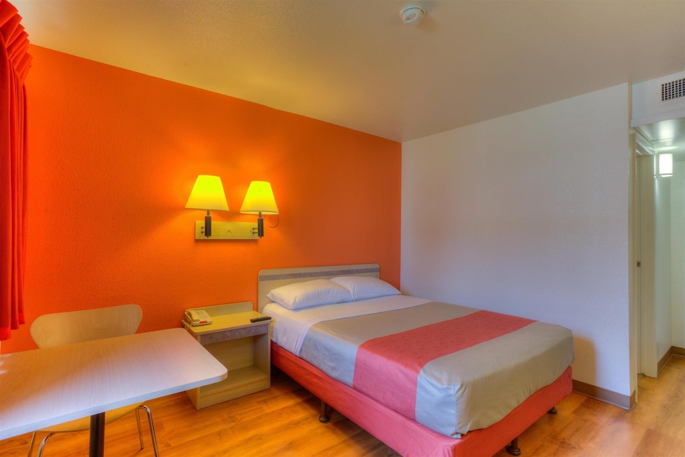 Motel6 Troutdale, OR - Portland East 41/59