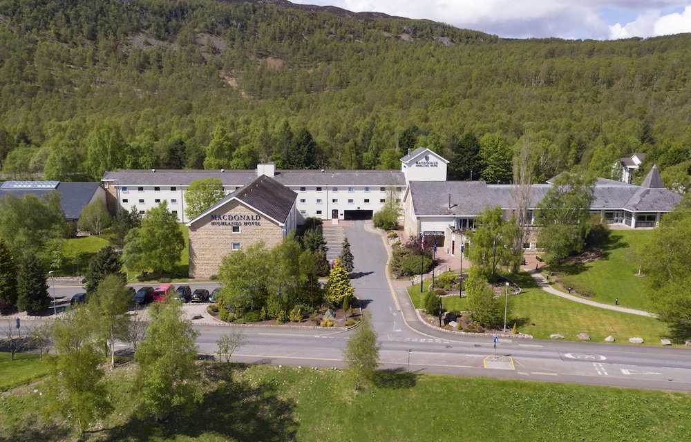 Highlands Hotel 37/42