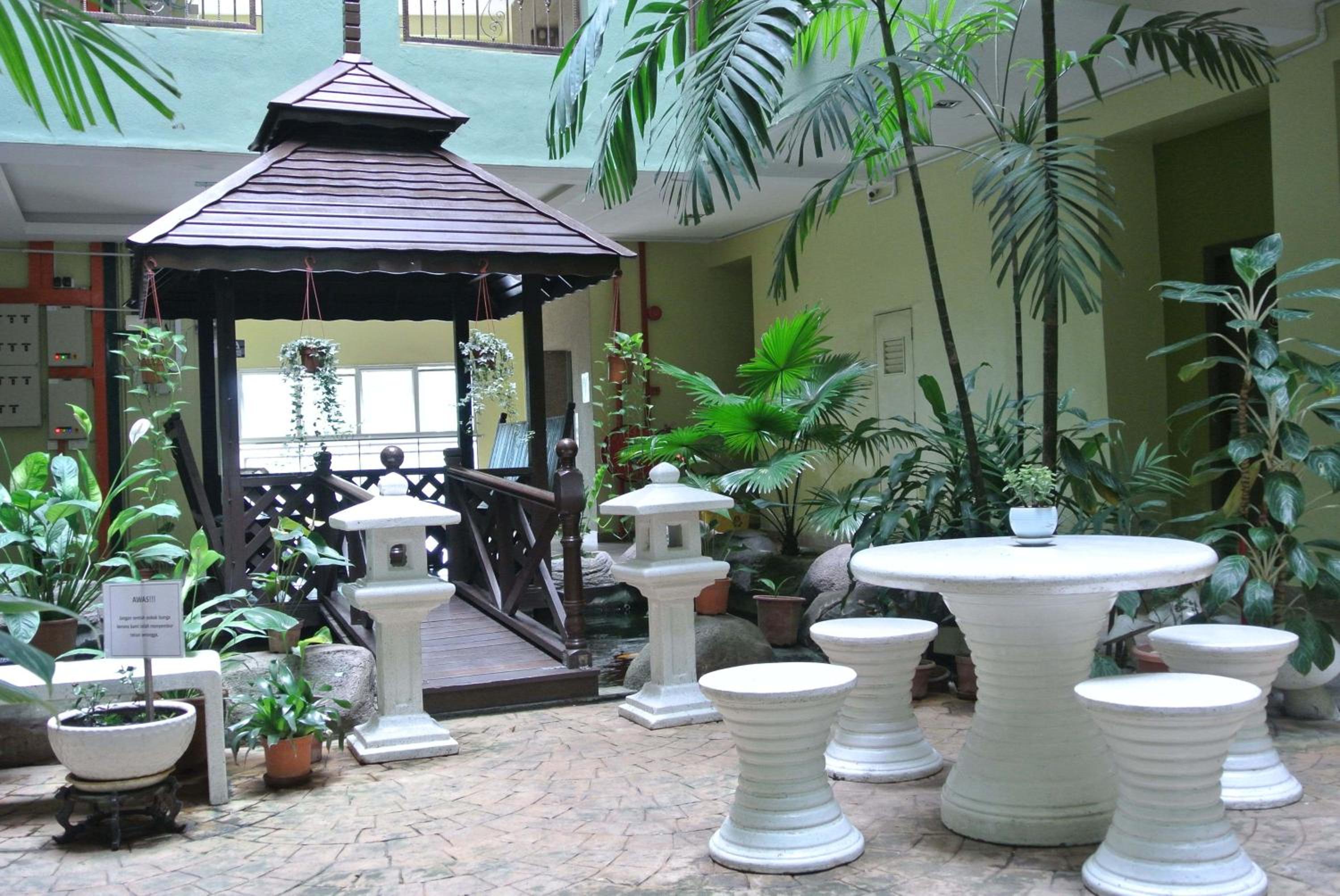 Melang Inn 50/53