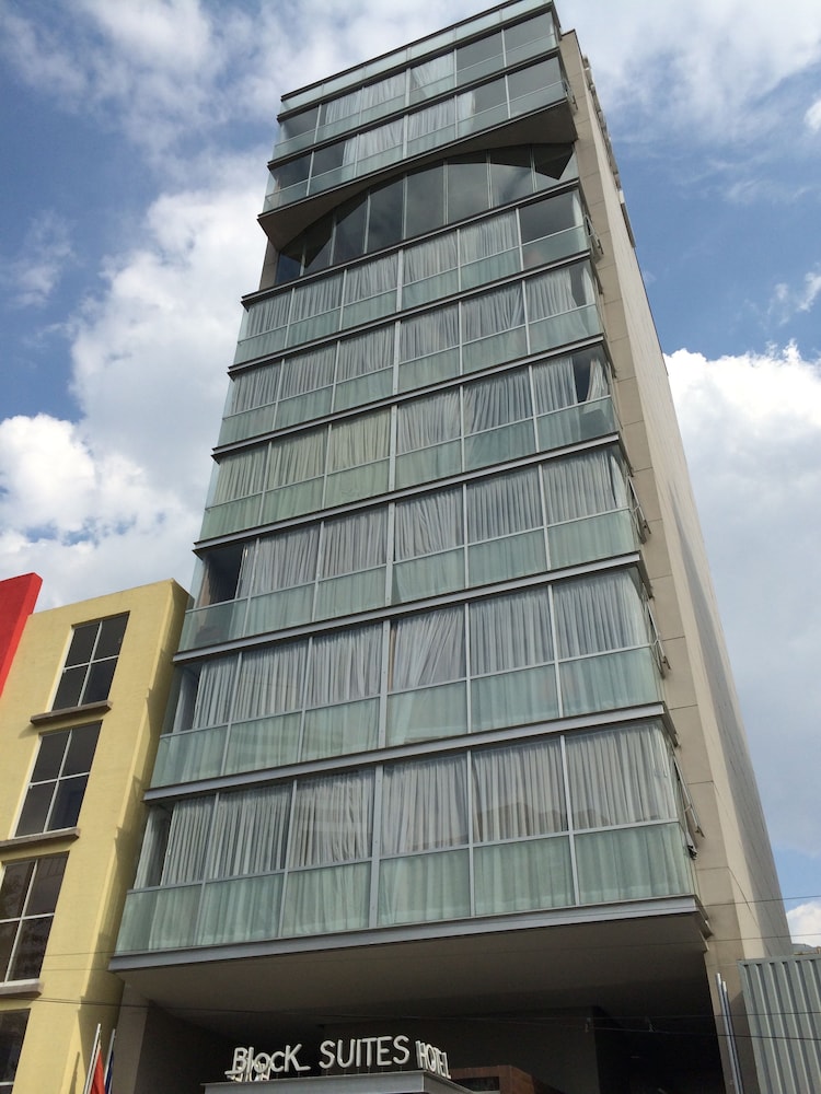 Hotel Block Suites 2/69