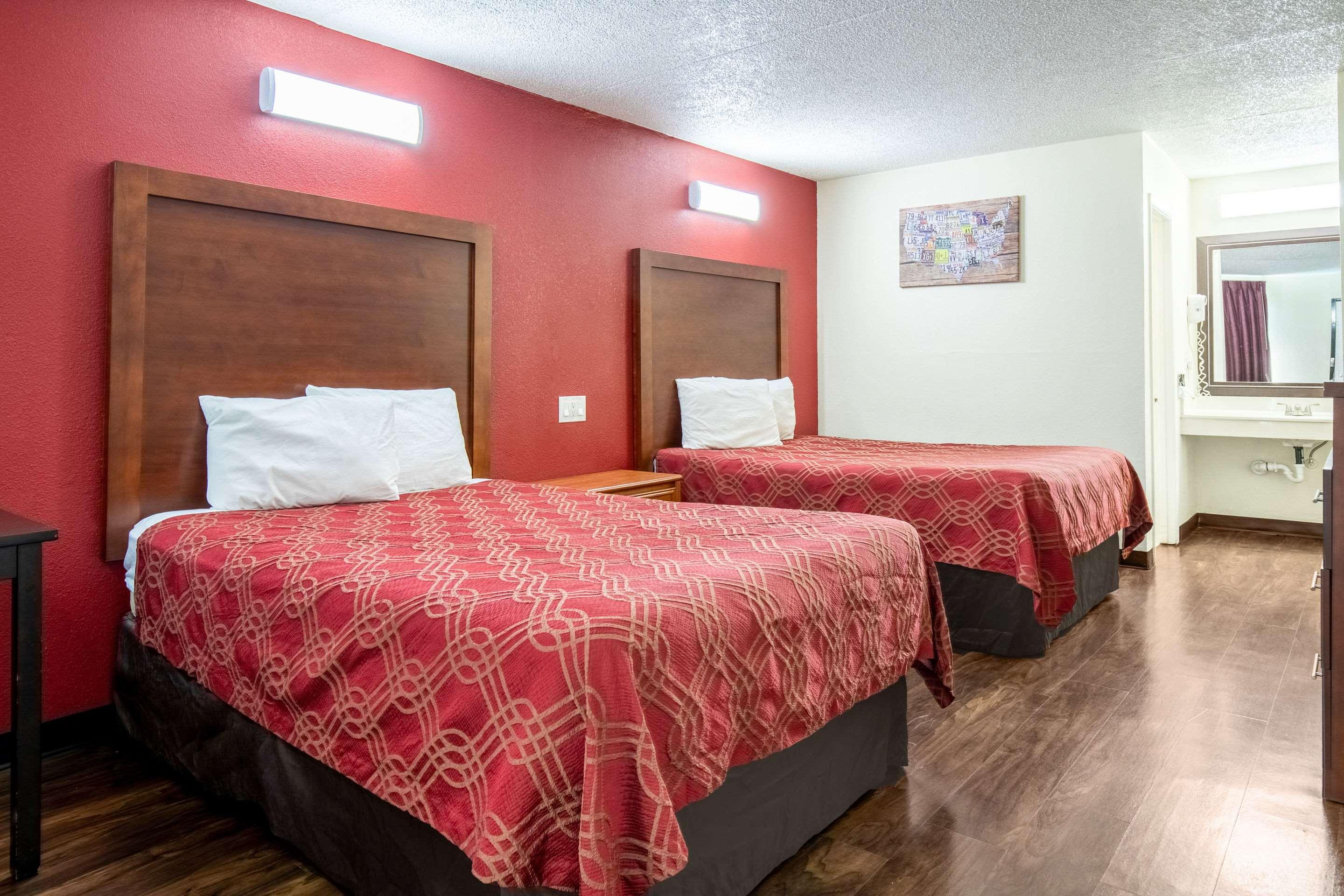 ROOM, 2 DOUBLE BEDS, SMOKING