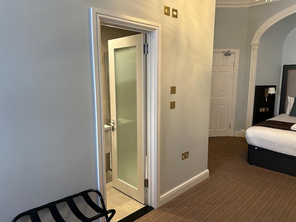 Deluxe, King Bed, Arran House Hotel 6/6
