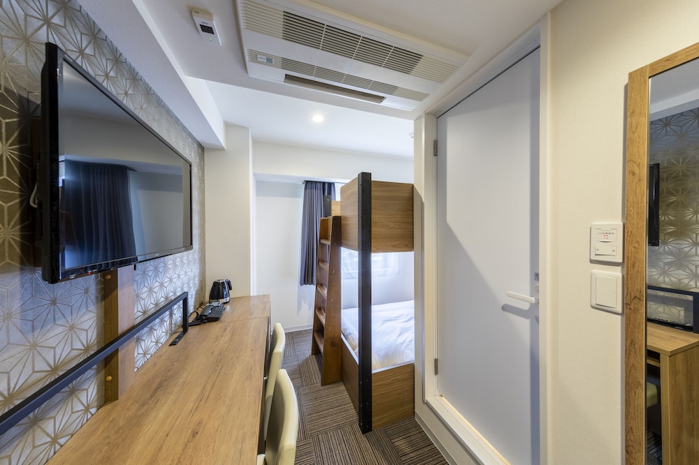 Tosei Hotel & Seminar Makuhari 48/58
