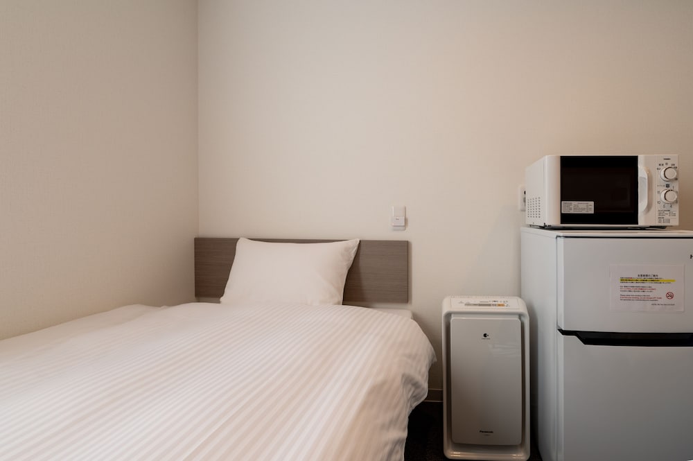 Standard, Twin Beds