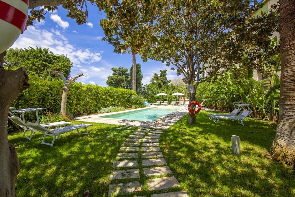 Relais Regina Rosanna 47/51