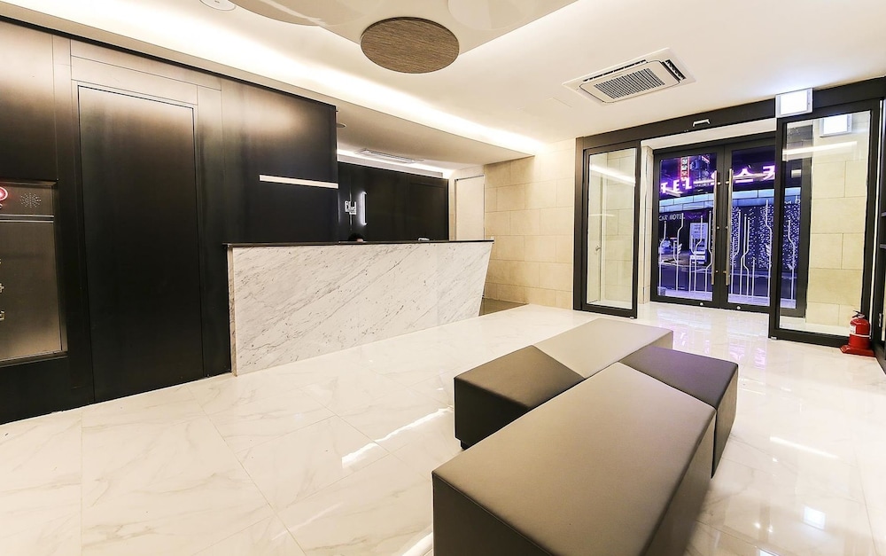 BLVD Hotel photo5