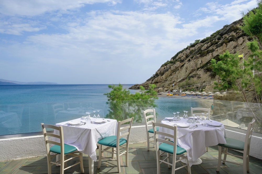 Istron Bay Hotel 55/60
