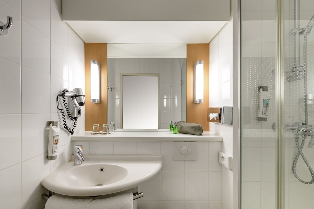IBIS HANNOVER MEDICAL PARK 24/64