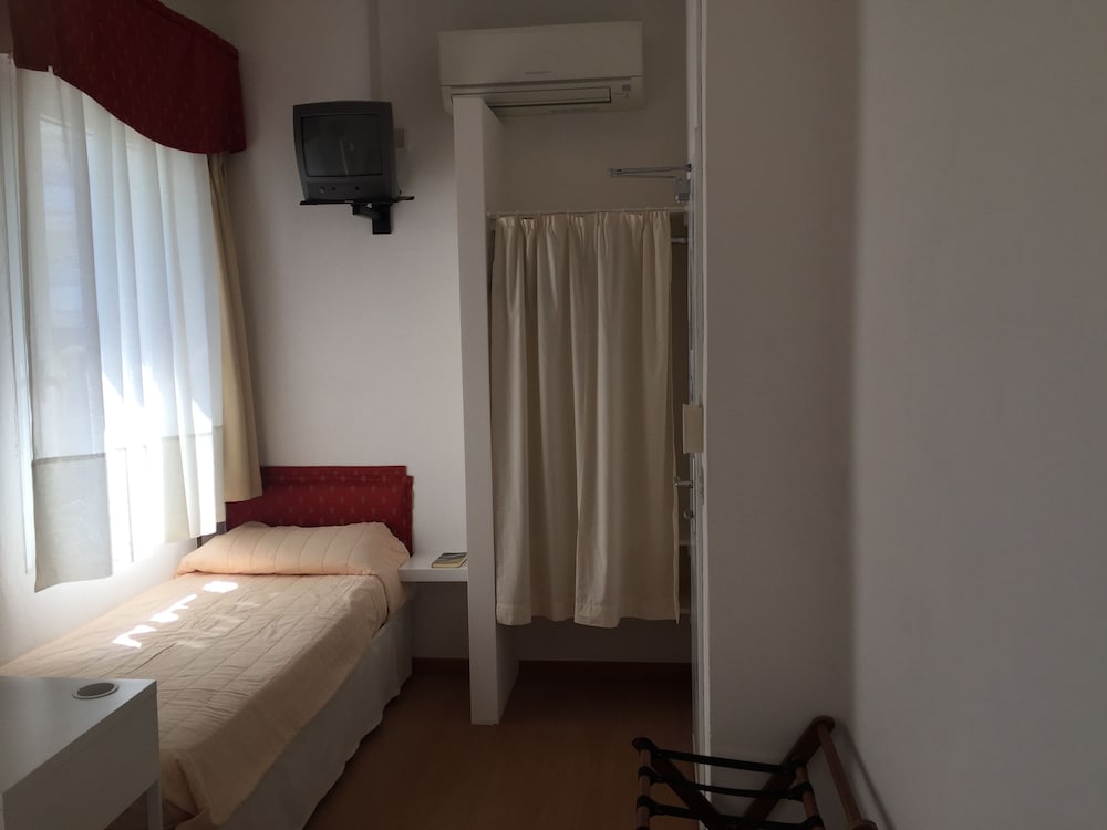 Hotel Marlisa Pier 9/28