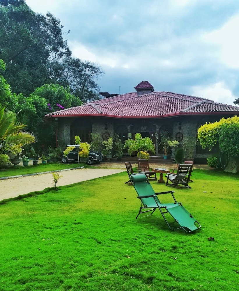 MF Estate Holiday Bungalow 37/40