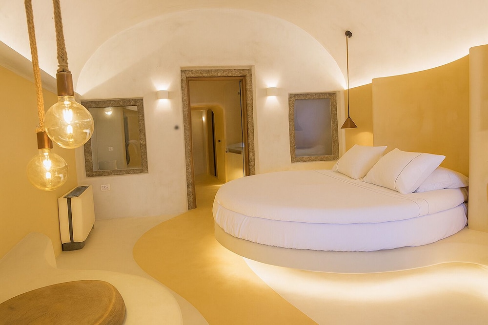 Chic Hotel Santorini 8/50