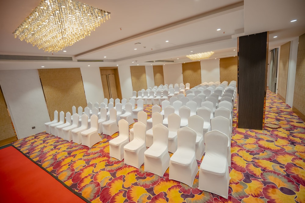 Zip by Spree Hotels Chakan 42/50