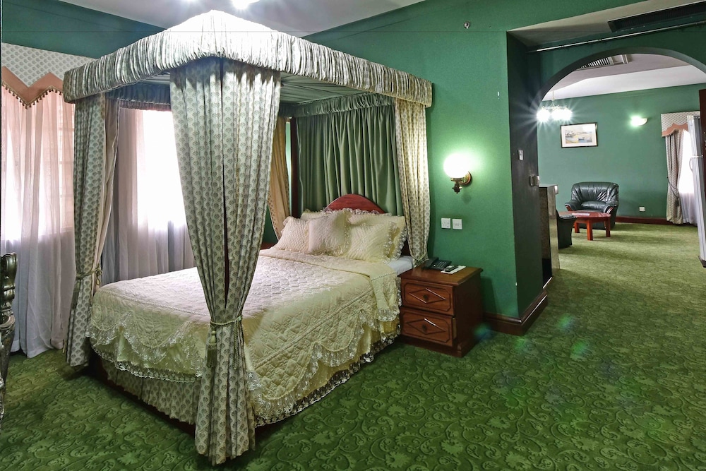 Grand Imperial Hotel 26/51