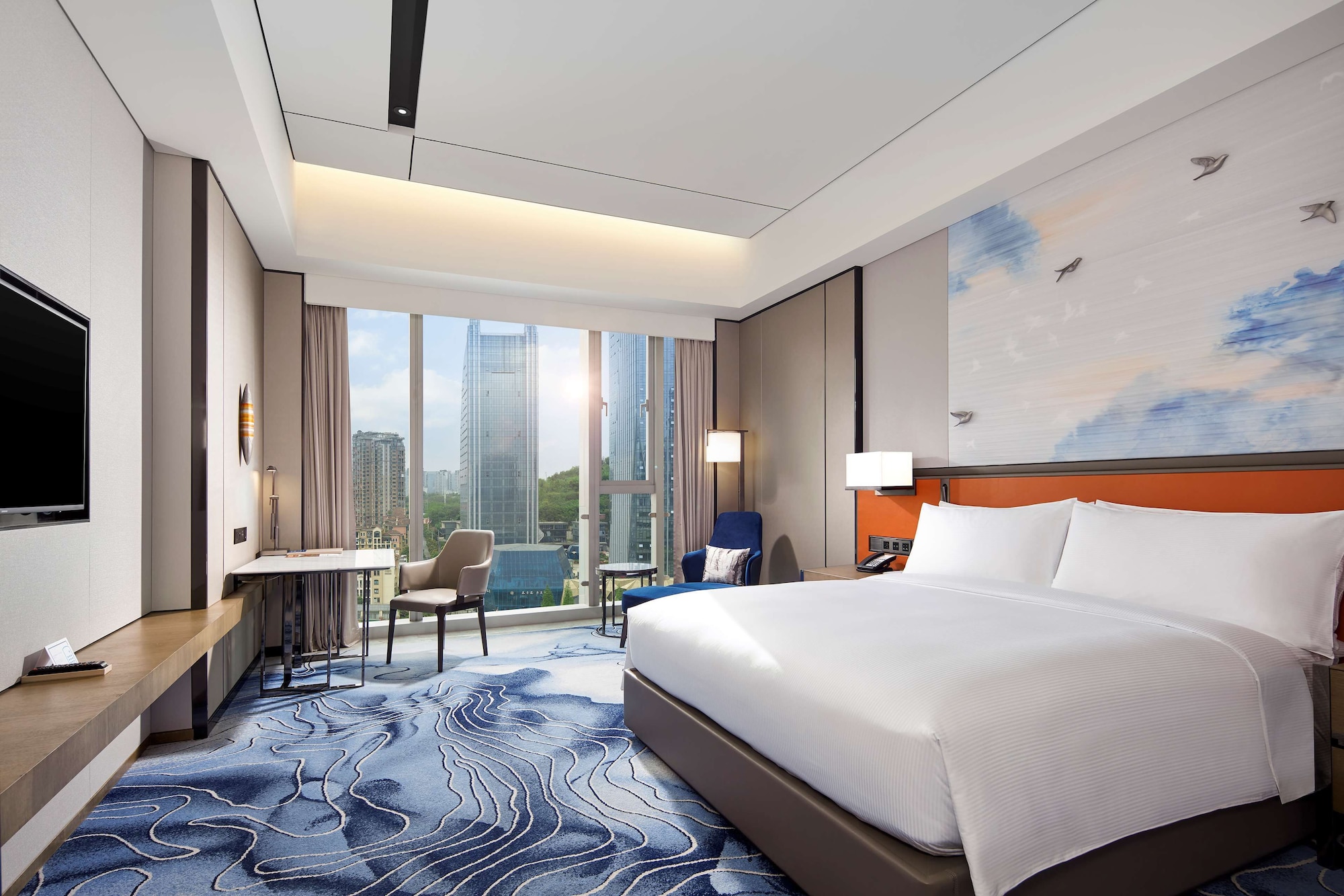 EXECUTIVE, KING BED
