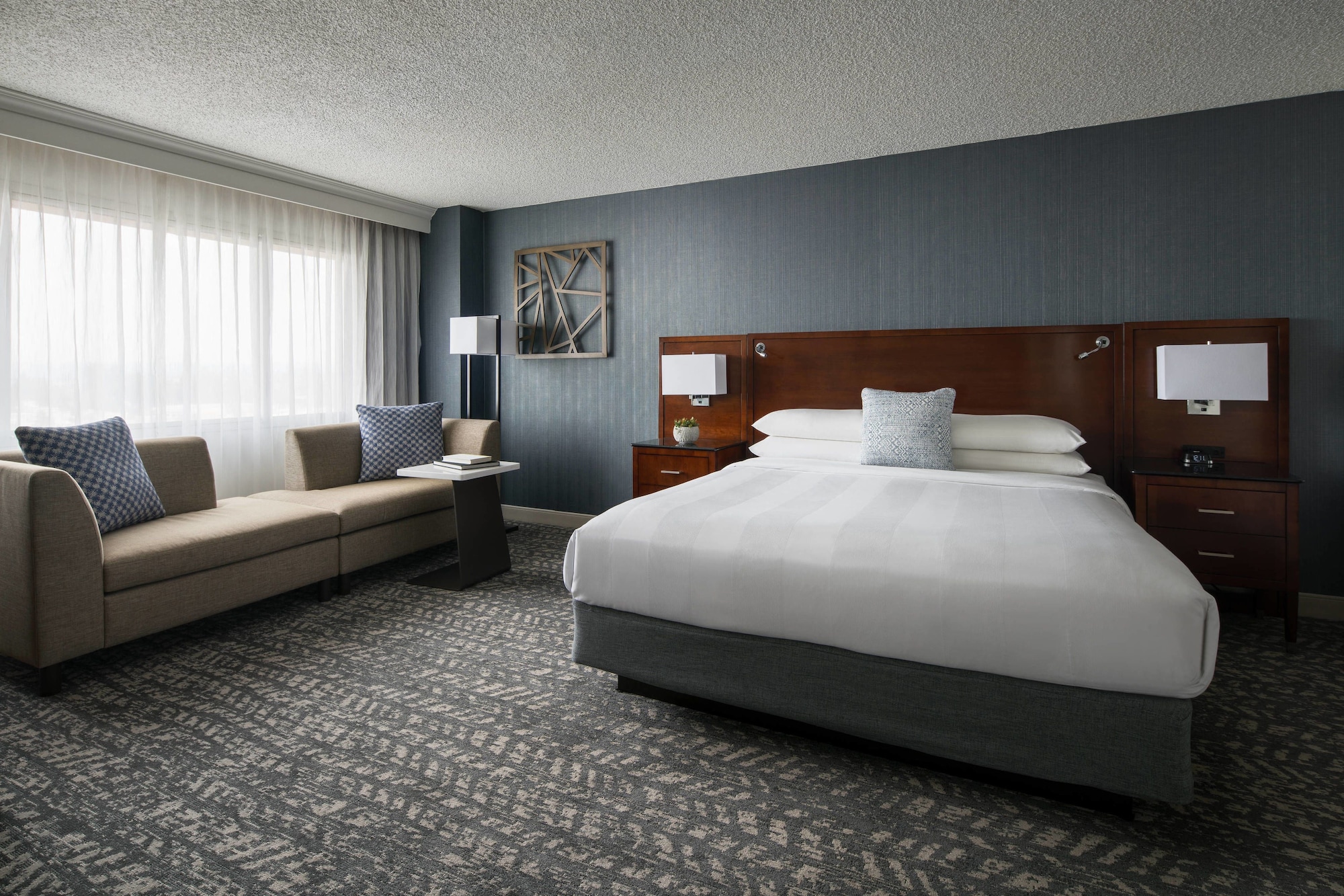 Room at Bakersfield Marriott At the Convention Center, BAKERSFIELD - CA