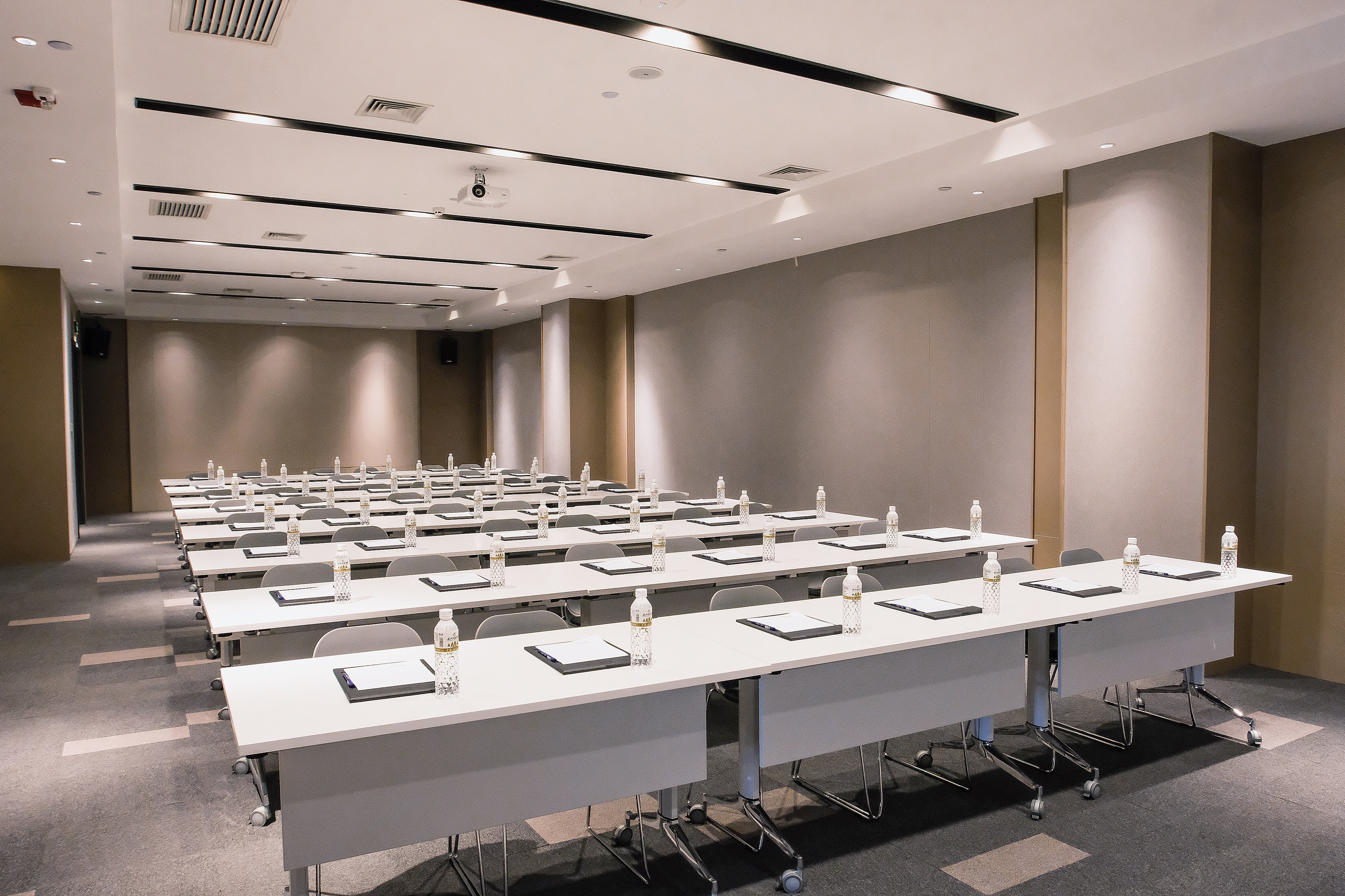 Holiday Inn Express Harbin Qunli 16/19