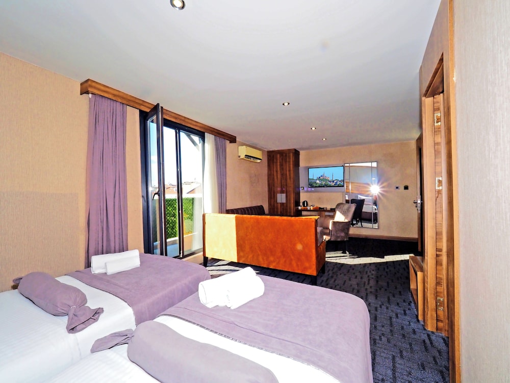 Best House Hotel 36/58