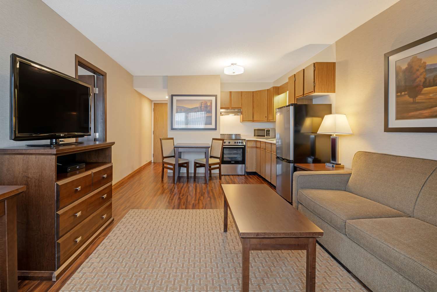 Best Western Plus Emerald Isle Hotel 17/21