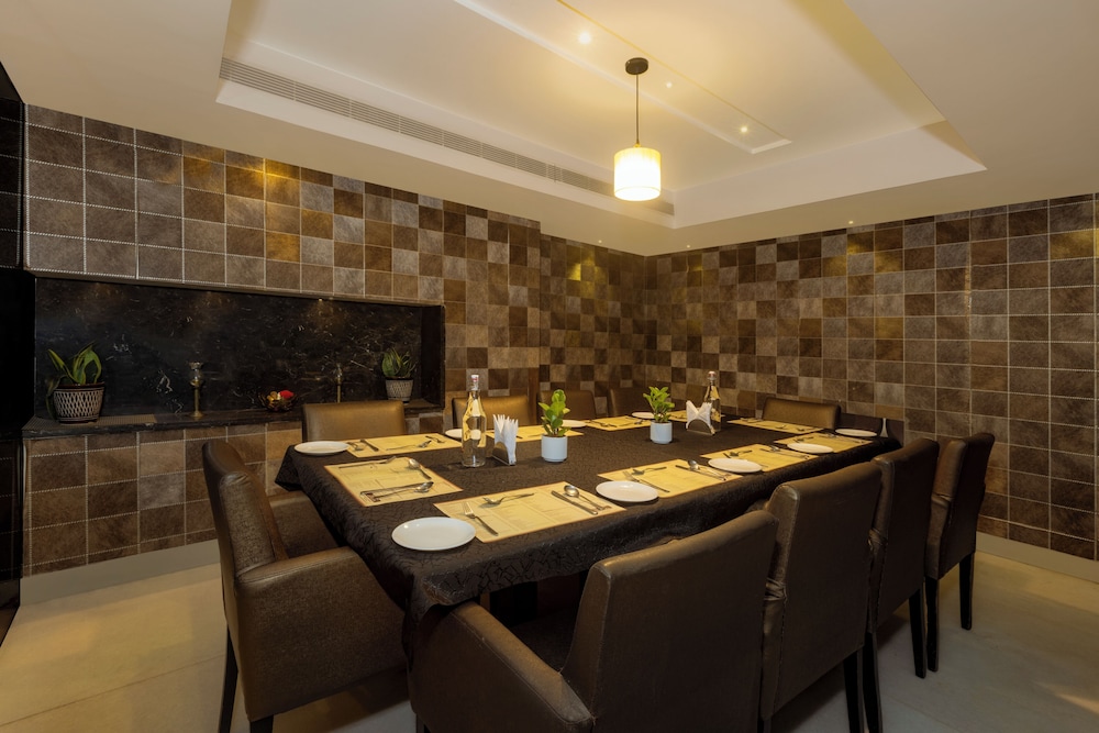 Hotel Hemaadri Grand 42/50