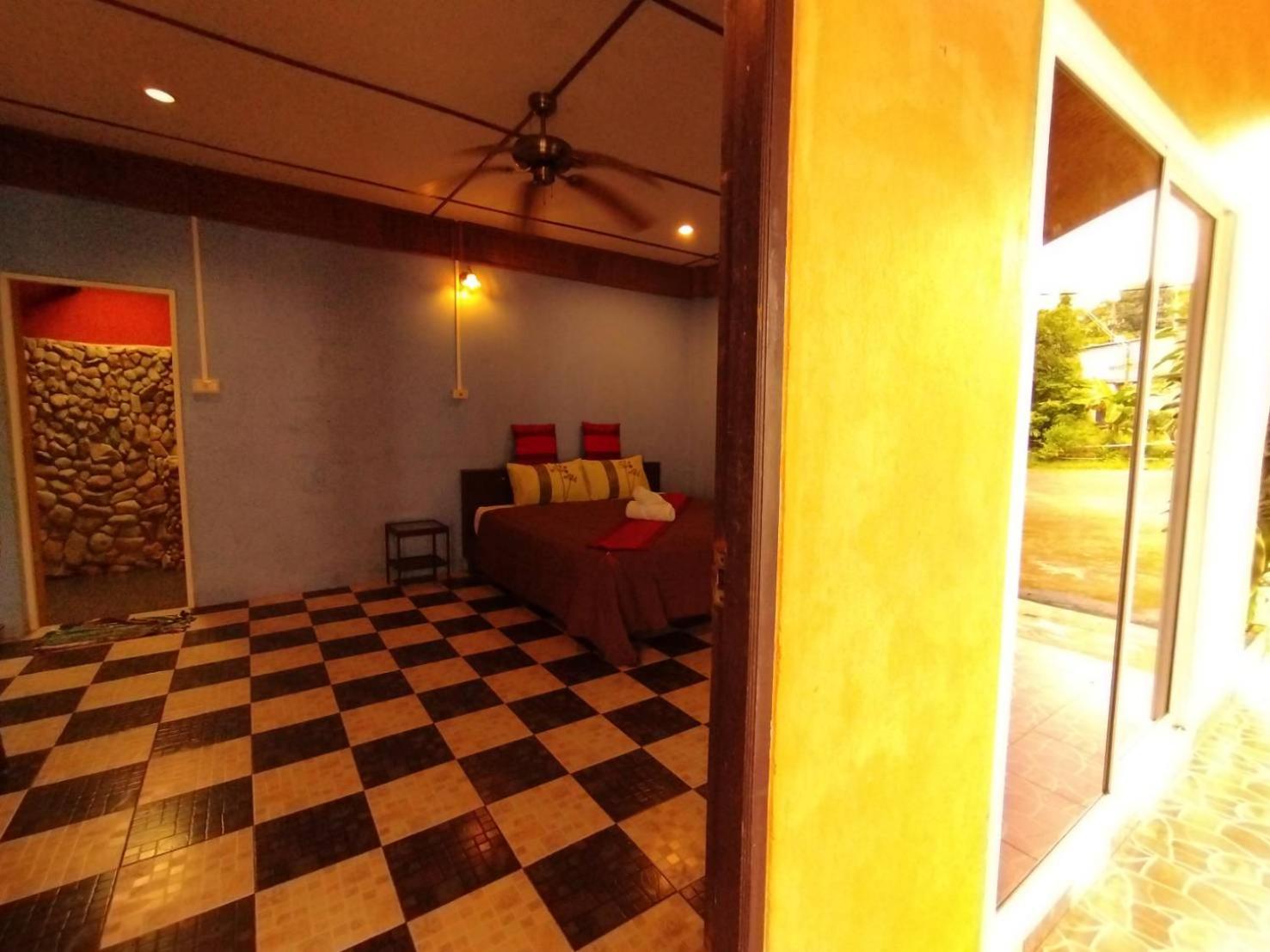 Ploy Inn Koh Chang 12/50