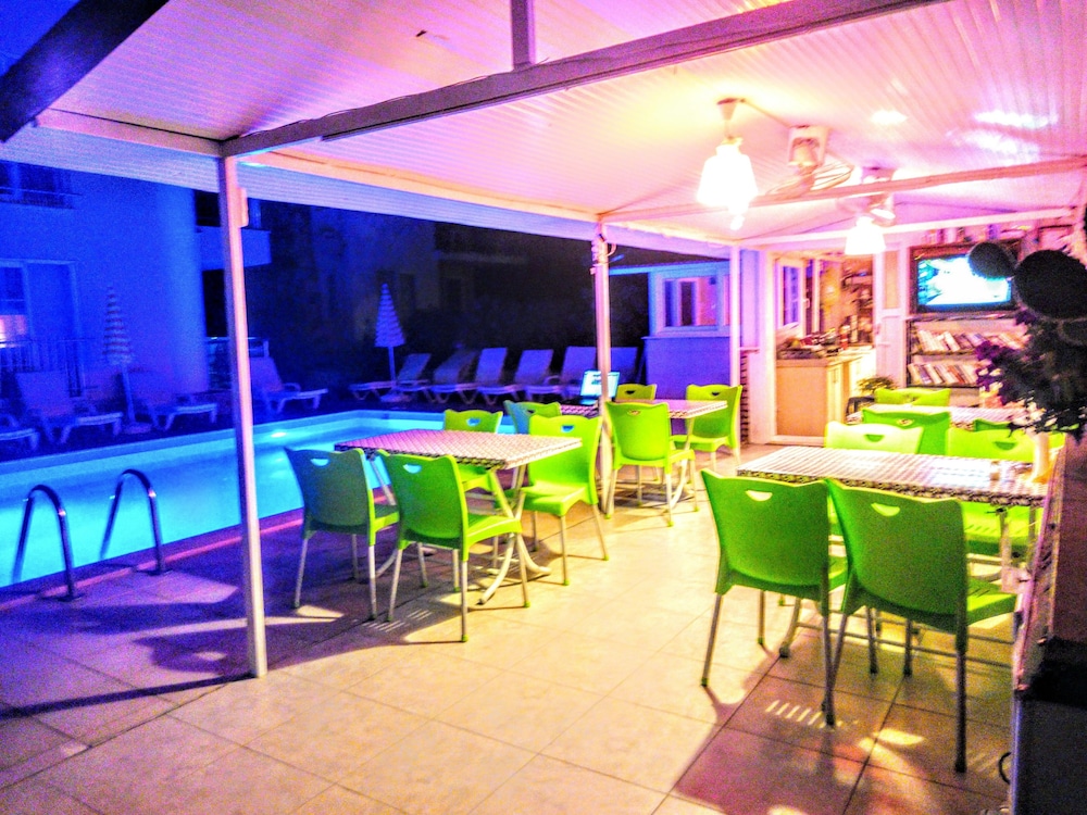 Karaca Apart 30/50