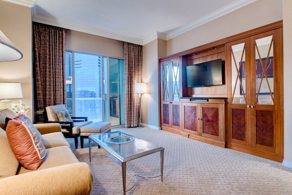 Stripviewsuites At Signature 58/73