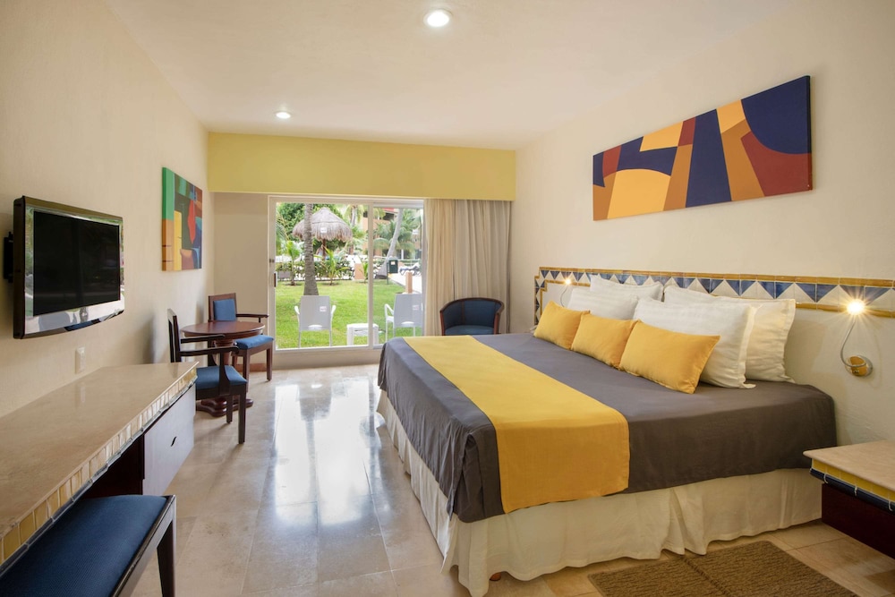 Viva Azteca by Wyndham A Trademark All Inclusive Resort 41/84