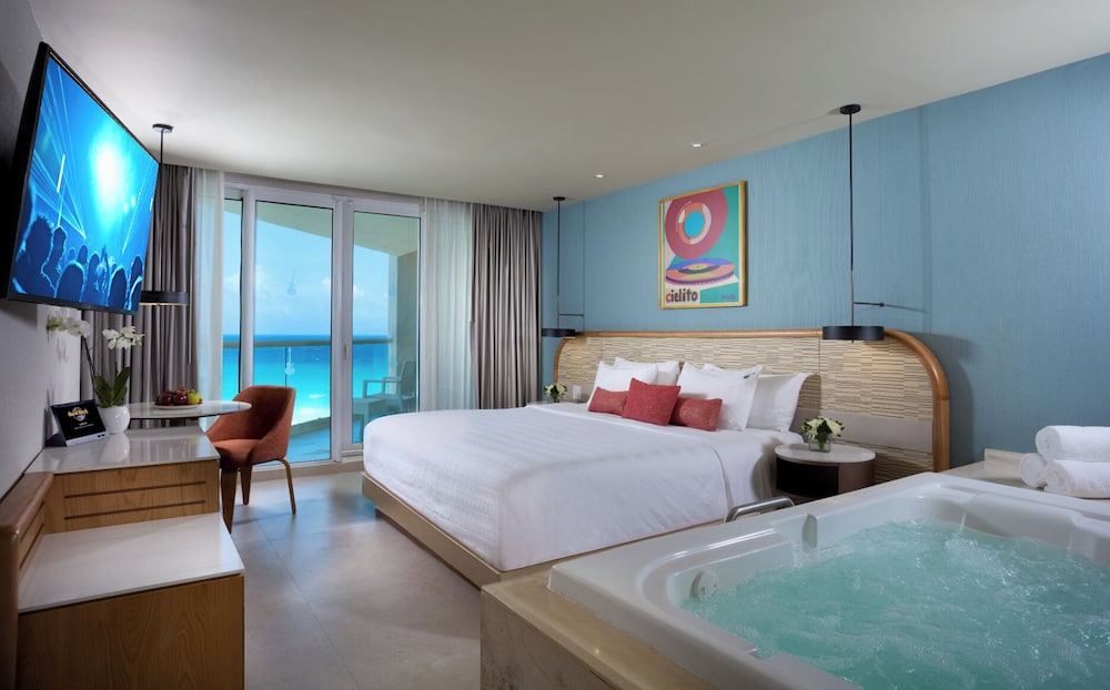 Diamond, King Bed, Ocean View
