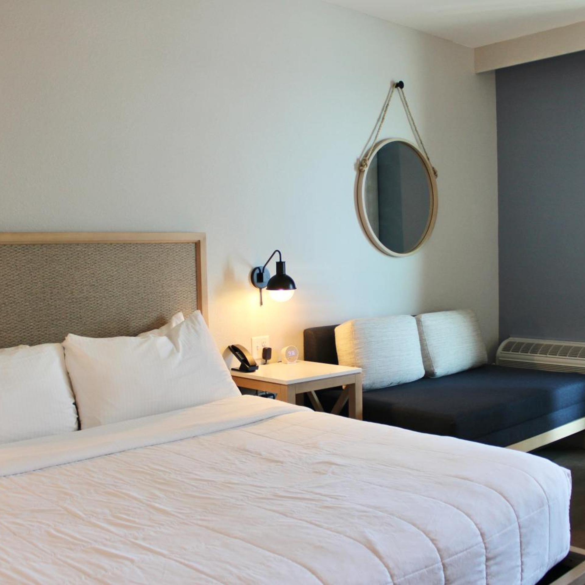 Standard, King Bed, Balcony