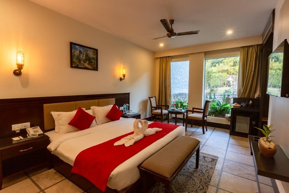 PREMIUM, BALCONY, BATHTUB