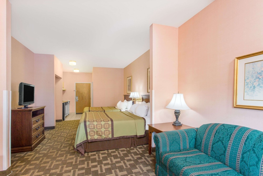 Days Inn by Wyndham Lexington 16/26