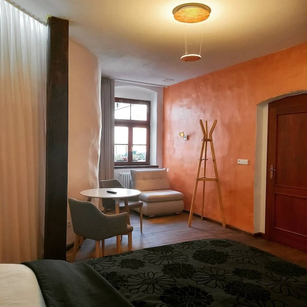 Hotel-Restaurant Svamberský Dum 49/83