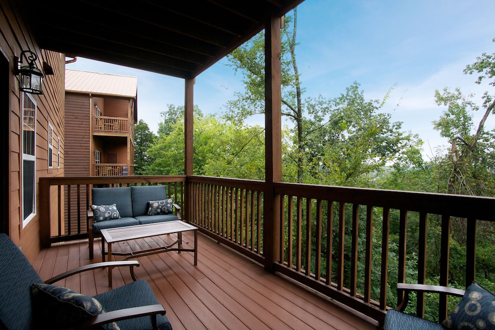 The Lodges At The Great Smoky Mountains 12/41