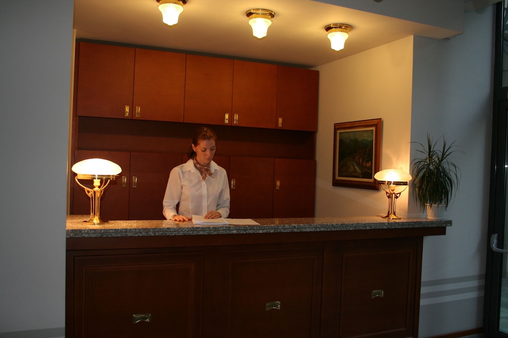 Arte Hotel 4/28