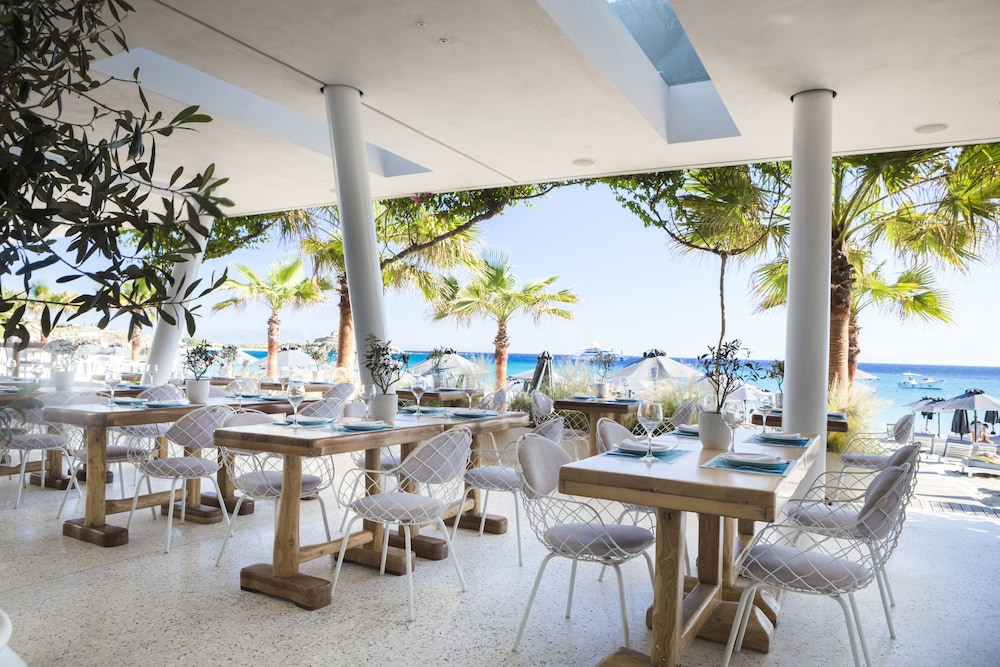 Mykonos Dove Beachfront Hotel 64/73