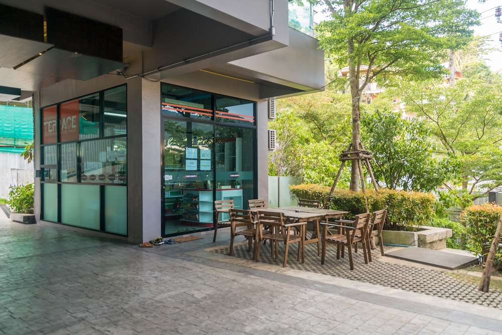 Emerald Terrace Condominium Resort 1/71