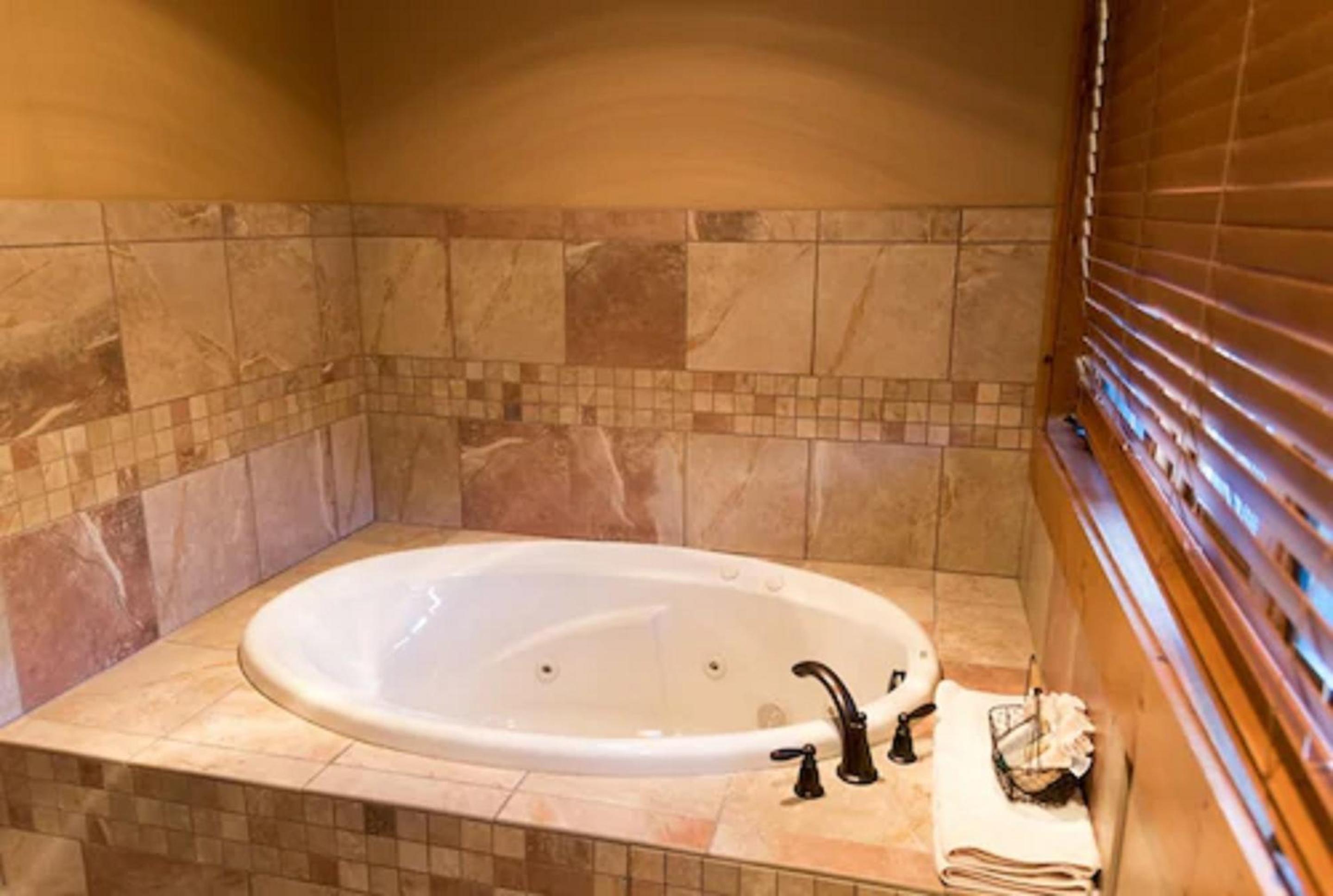 Bridal, Suite, King Bed, Sofa