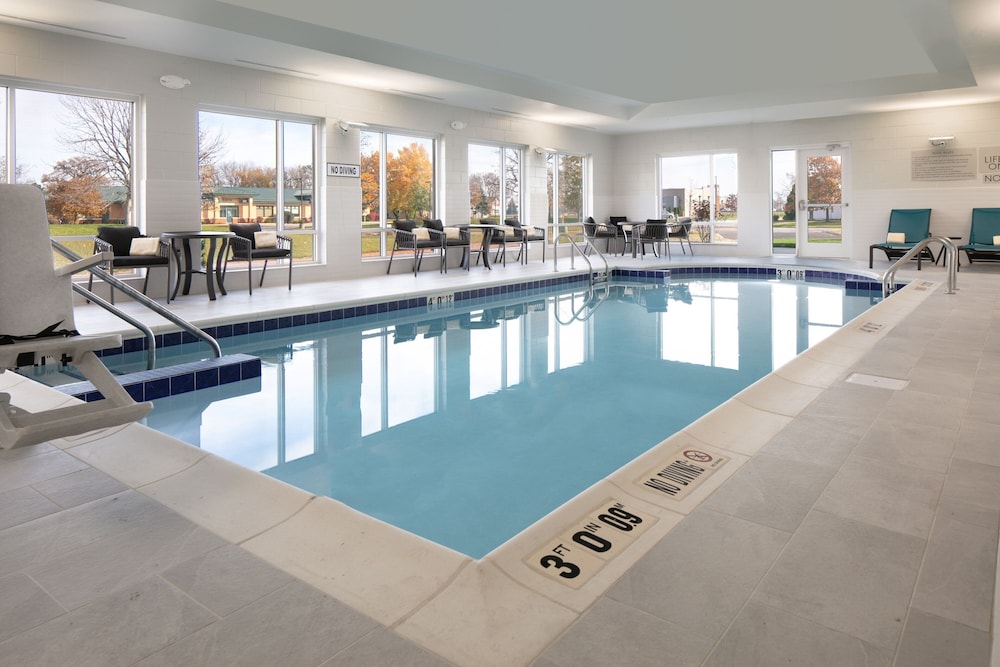 TownePlace Suites Oconomowoc 8/28