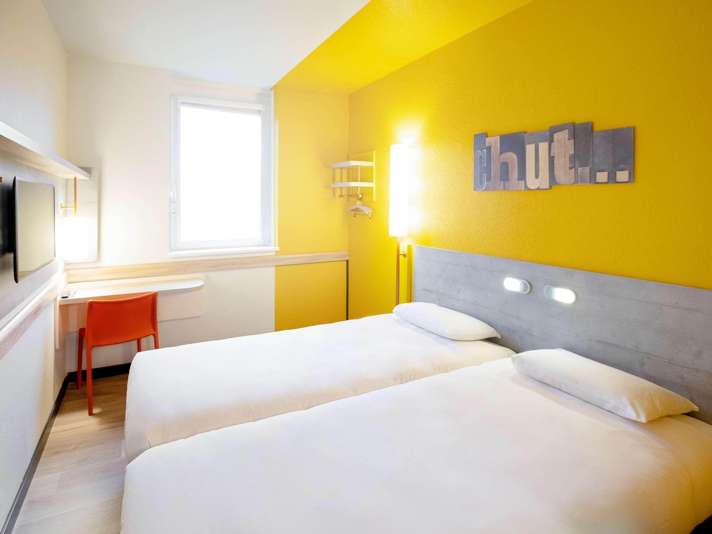 STANDARD, DOUBLE BED, ACCESSIBLE