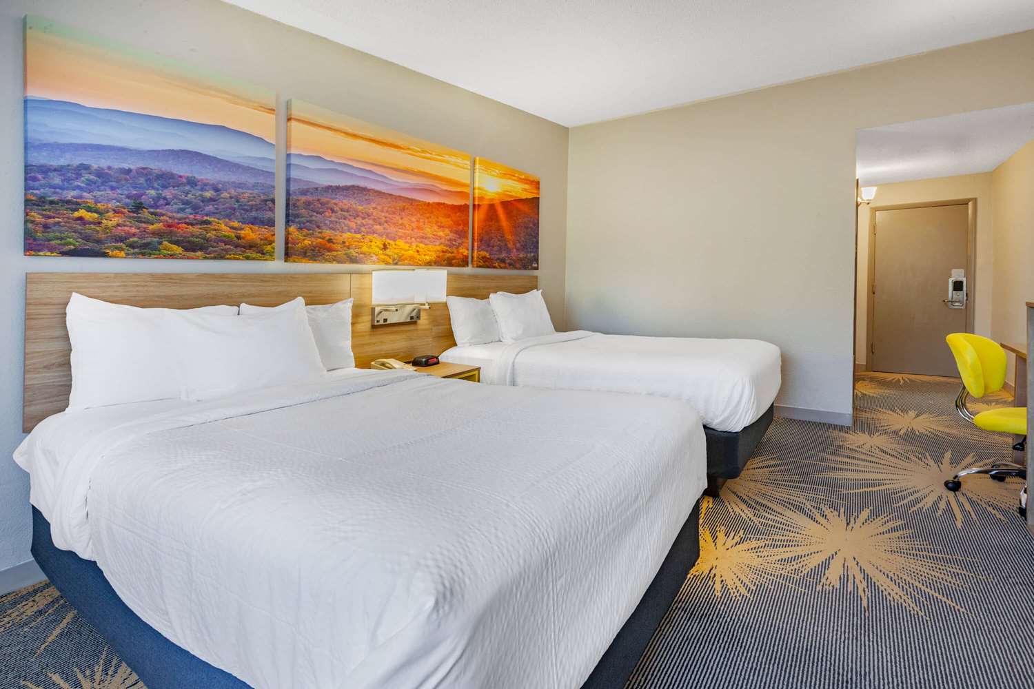 Days Inn By Wyndham Roanoke Near I-81 16/47