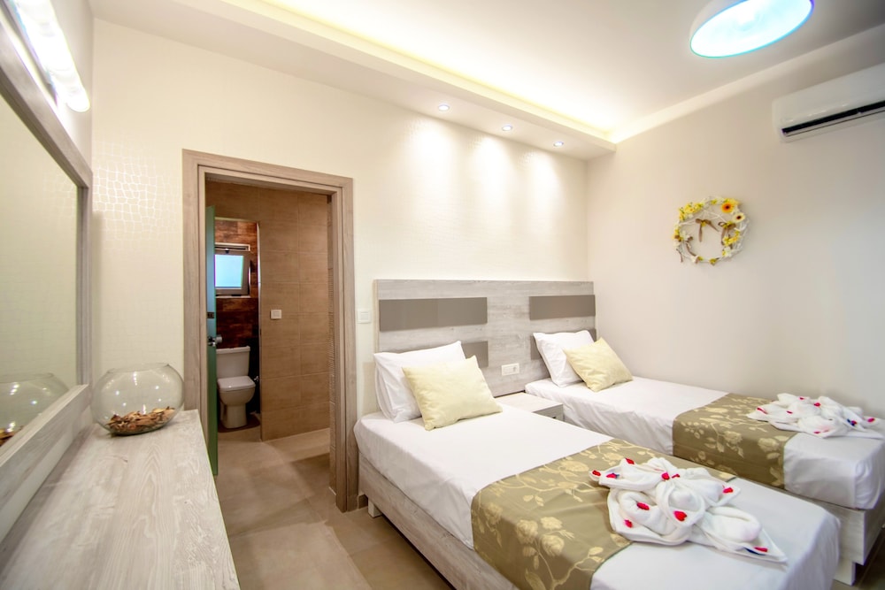 Paradise Apartments 21/75
