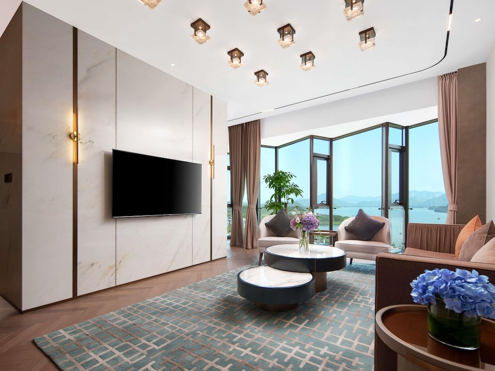 Grand Mercure Hangzhou Qingshan Lake 43/59