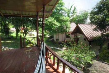 J.B Hut Bungalow 48/59