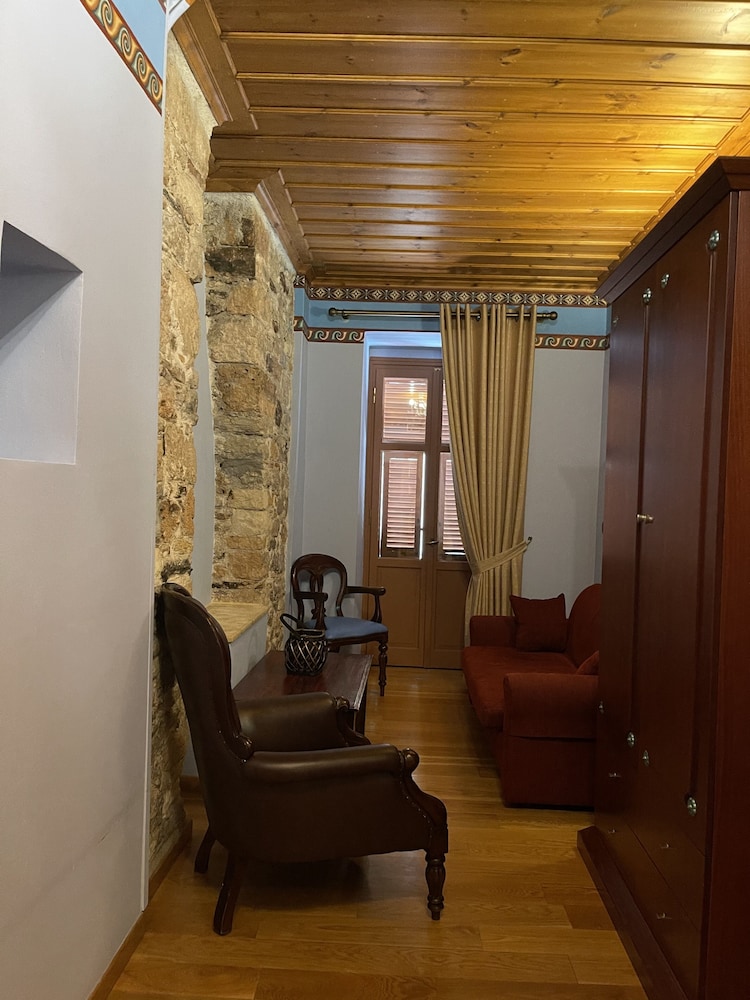 Kyveli Suites 31/50
