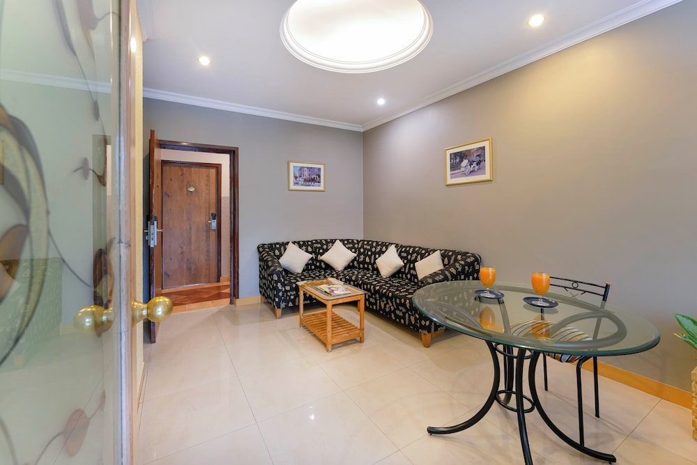 Cross Roads Inn 37/42