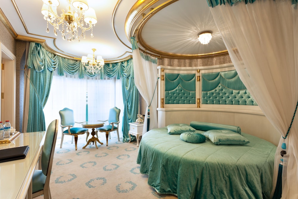 Ottomans Life Hotel S Class 32/50