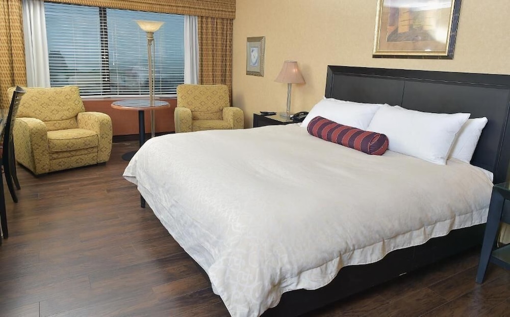 JUNIOR SUITE, KING BED